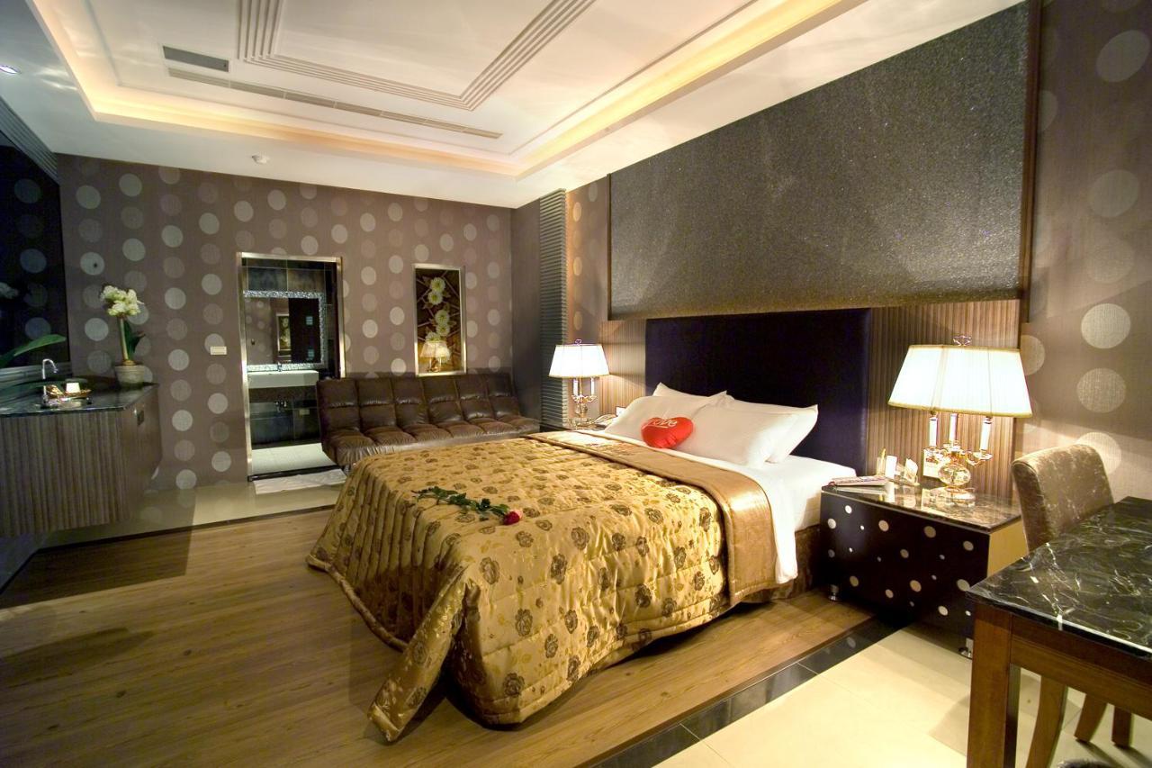 Chateau Motel & Spa Kaohsiung Exterior photo