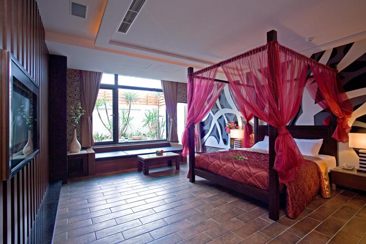 Chateau Motel & Spa Kaohsiung Exterior photo