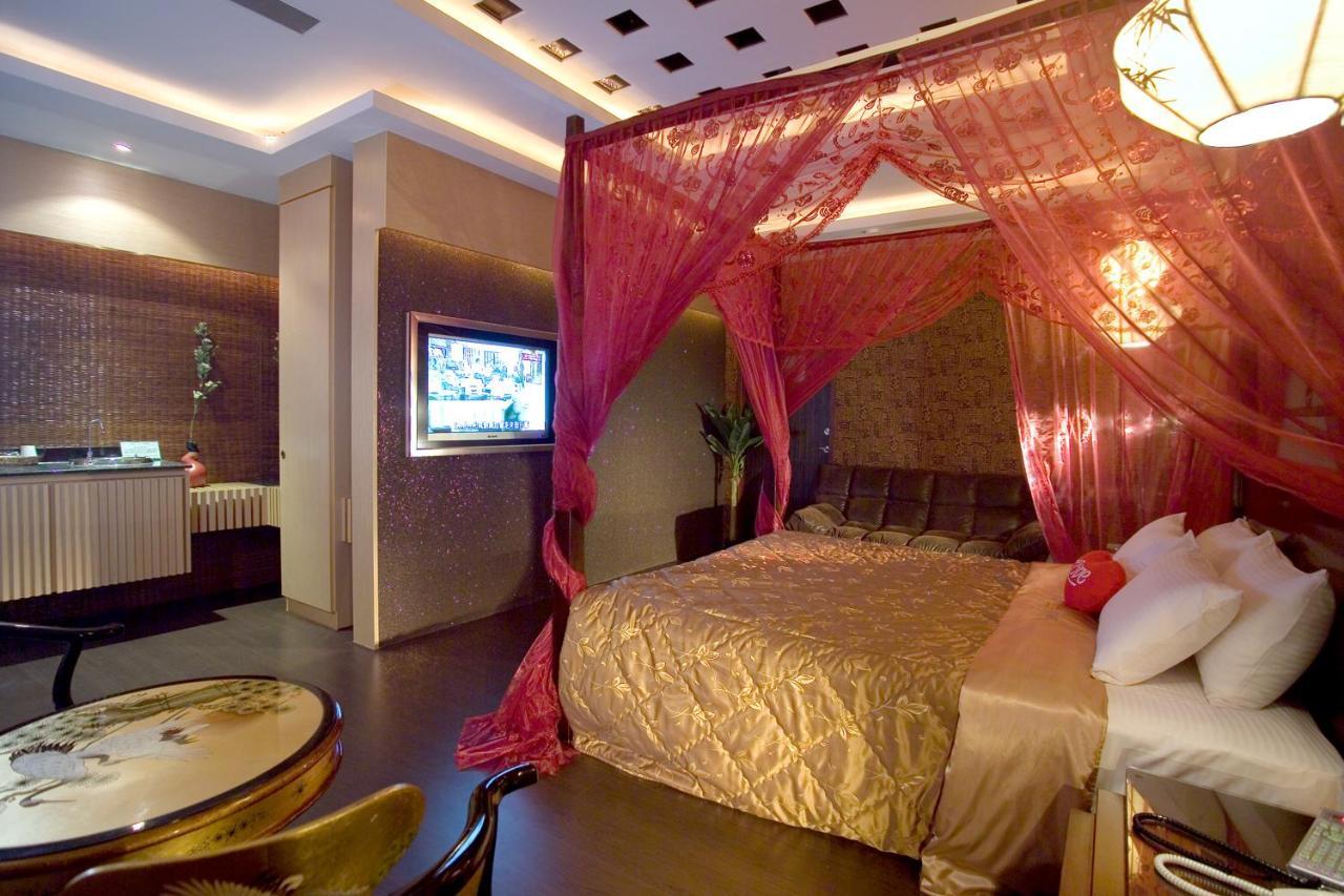 Chateau Motel & Spa Kaohsiung Exterior photo