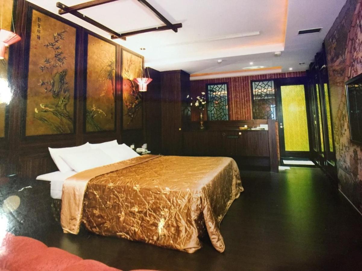 Chateau Motel & Spa Kaohsiung Exterior photo